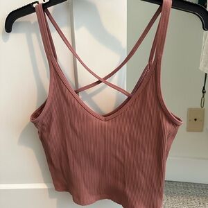 Vuori athletic bra top! Good Condition! Rib Crop Tank